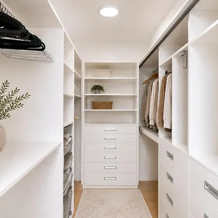 2-br With Parking And Balcony By Wishlist アパート *